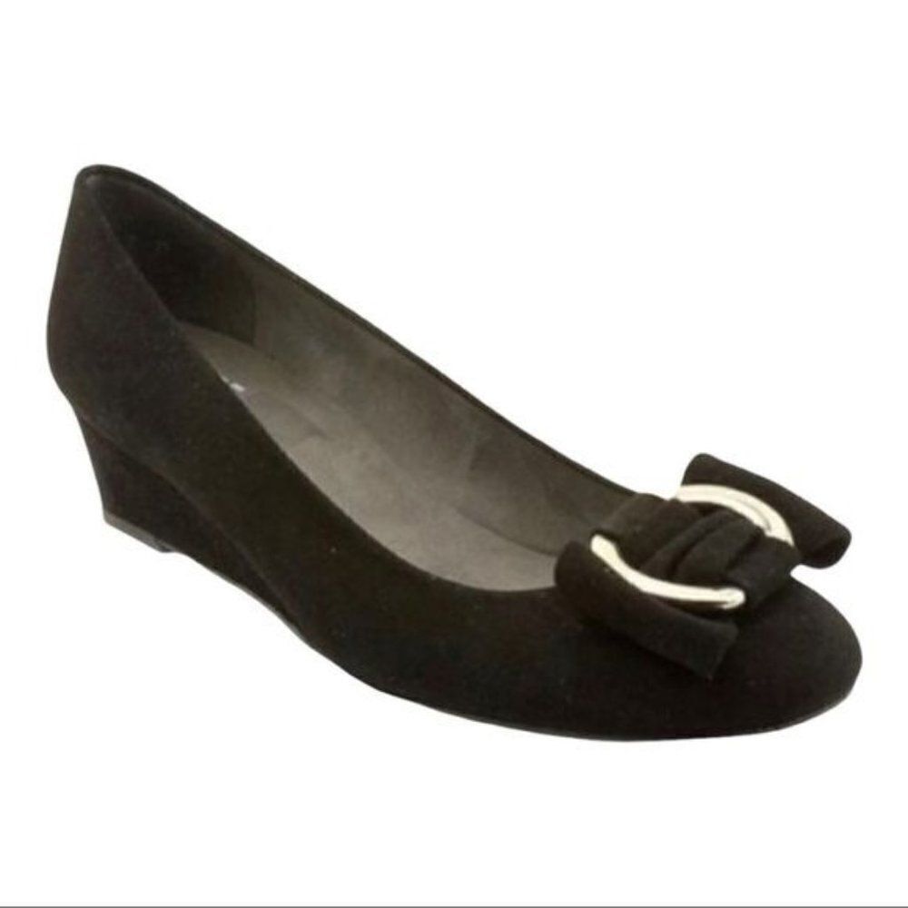Stuart Weitzman Caring Black‎ Suede Wedge Silver Ring Sz 8.5